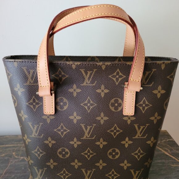 Louis Vuitton Small Bucket Bag - Picture 2 of 16